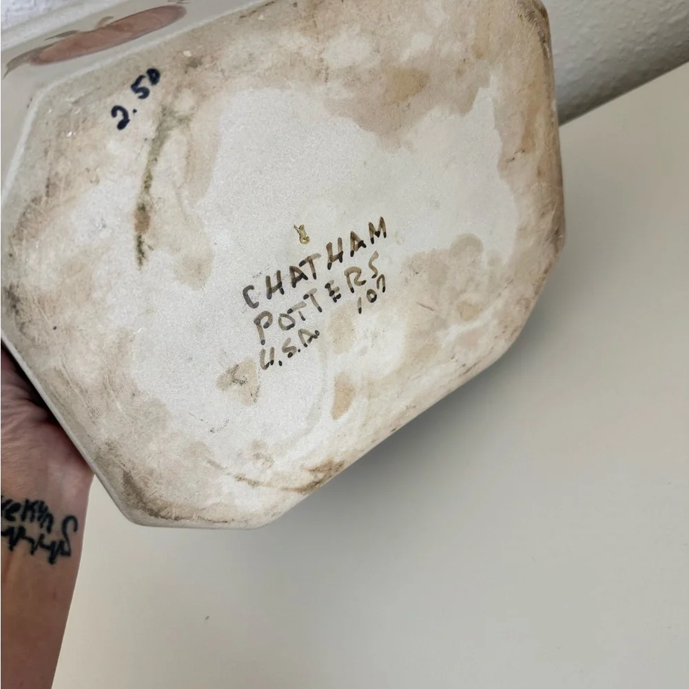 Chatham Potters Harvest Fruit Design stoneware Casserole‎ Dish